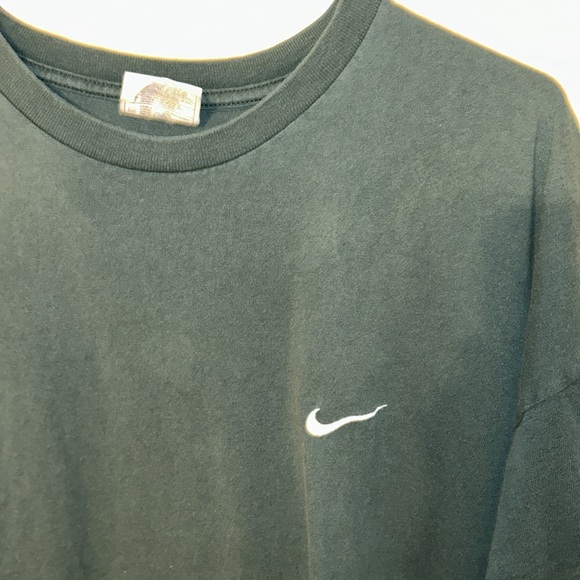 Vintage Green Nike Shirt - Picture 2 of 4